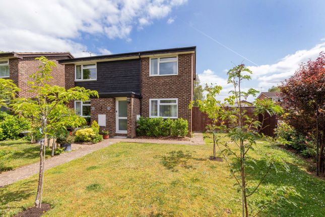 Lillibrooke Crescent, Maidenhead SL6 2 bed maisonette for sale
