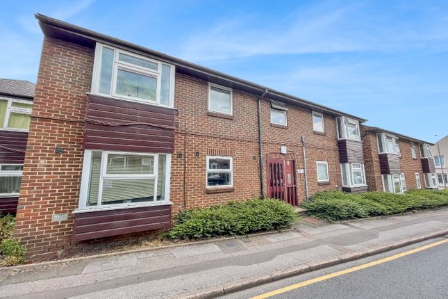 Russell Street, Luton, Bedfordshire... 1 bed semi
