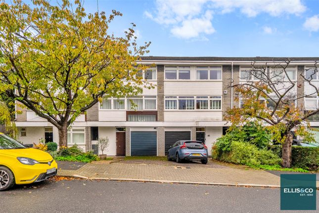 Beechwood Avenue, Finchley, N3 4 bed terraced house for sale