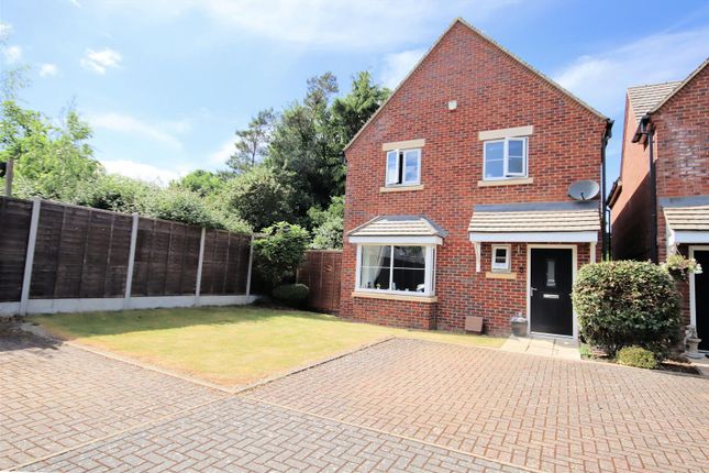 The Sidings, Toddington, Dunstable 3 bed detached house for sale