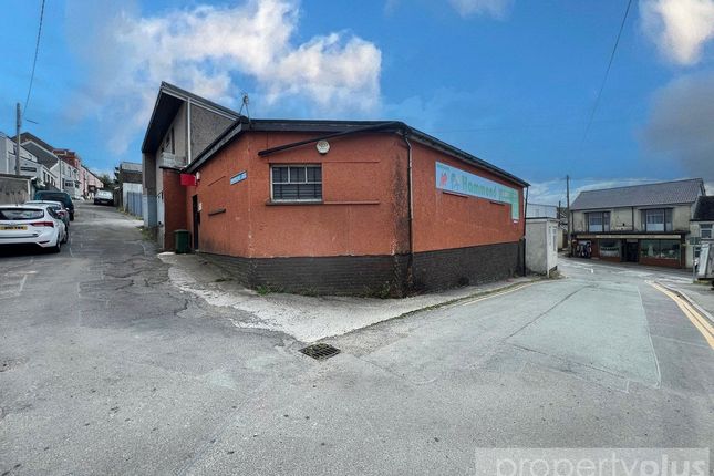 Waunrhydd Rd, Tonyrefaill, Rhondda... 1 bed property with land for sale