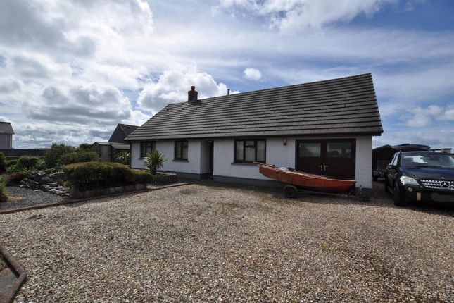 Laugharne, Carmarthen 3 bed detached bungalow for sale