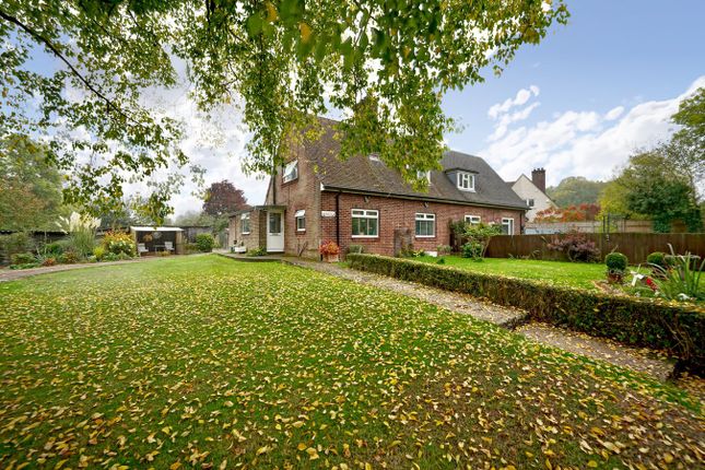 Green Lane, Swineshead, Bedford, MK44 3 bed semi