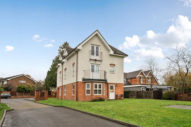Camberley,  Surrey,  GU15 2 bed flat for sale