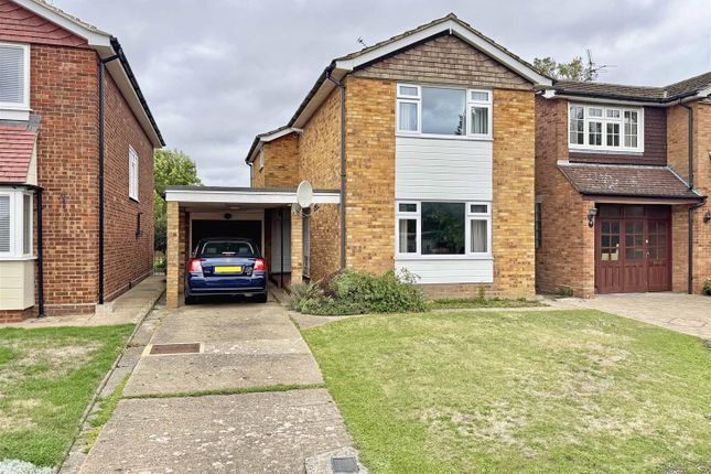 Smithers Drive, Chelmsford 3 bed detached house for sale