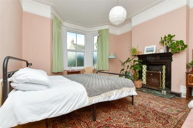 5 bed semi-detached house