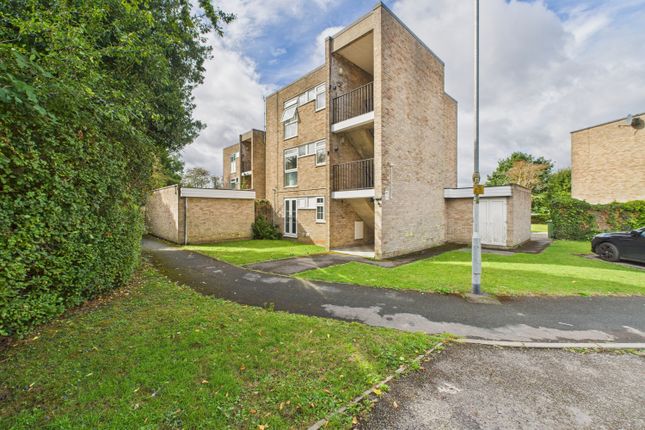 Westleigh Court, Westleigh Close... 2 bed flat for sale