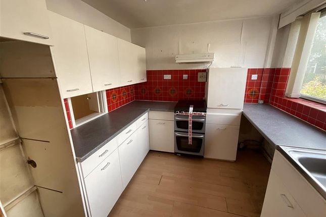 3 bed end terrace house
