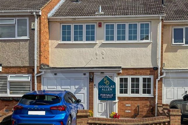 Roding Way, Rainham, Essex 3 bed terraced house for sale