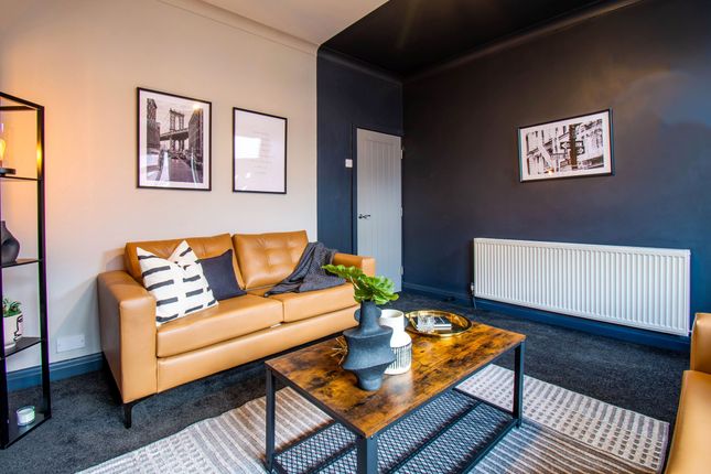 5 bed terraced house