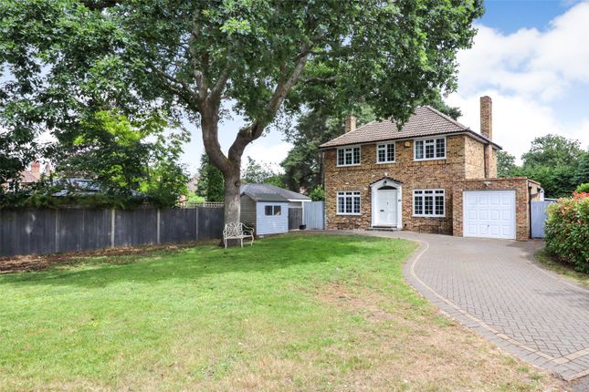 Coombe Drive, Hampshire GU51 4 bed detached house for sale