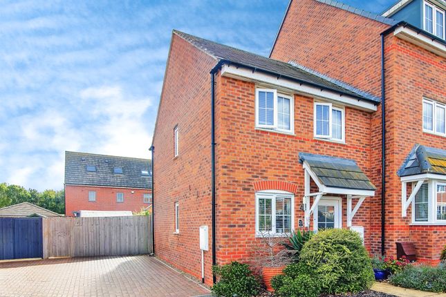 2 bedroom semi-detached house for sale