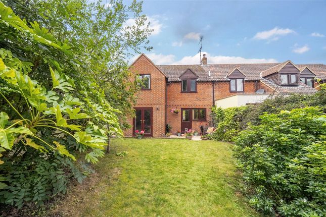 Yatesbury, Calne, Wiltshire, SN11 3 bed semi