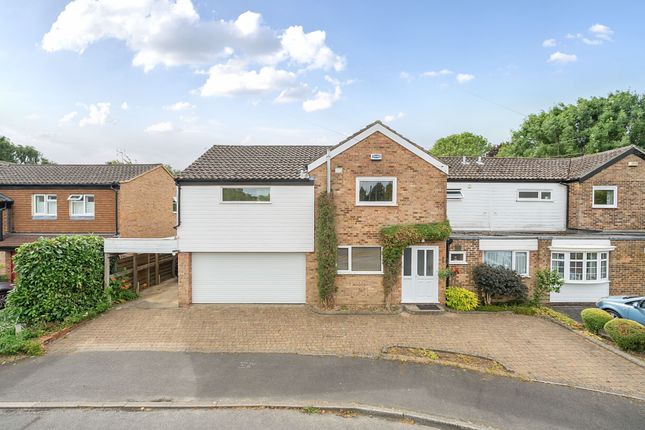 5 bedroom semi-detached house for sale
