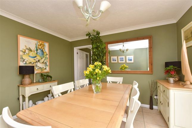 4 bed detached house