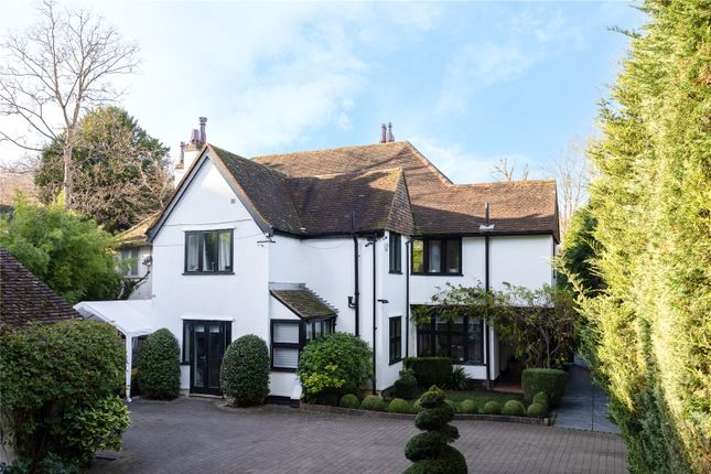 6 bedroom detached house for sale