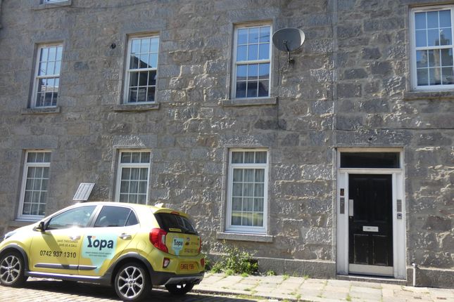 3 bedroom flat for sale