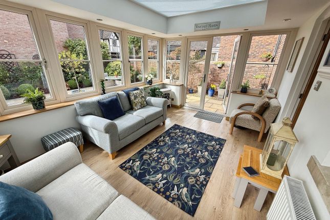 Arleston Manor Mews, Telford TF1 3 bed cottage for sale