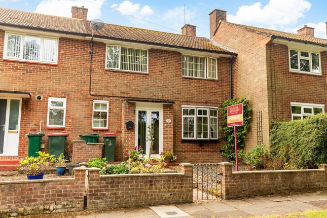 Knepp Close, Crawley RH10 3 bed terraced house for sale