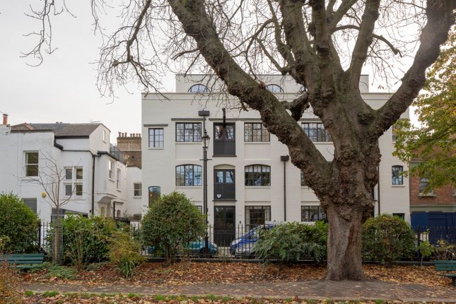 3 Barnsbury Square, London N1 2 bed apartment for sale