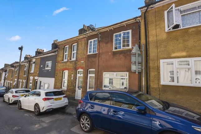 Bryant Road, Rochester 2 bed terraced house for sale