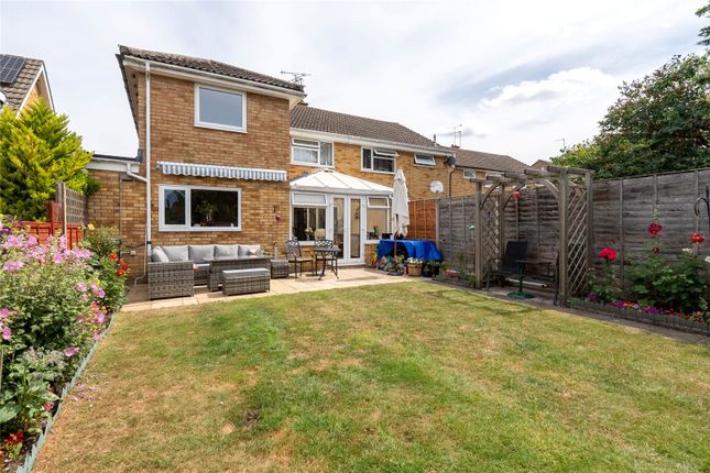 Apollo Close, Bedfordshire LU5 4 bed semi