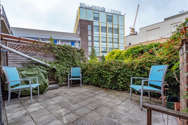 3 bed maisonette