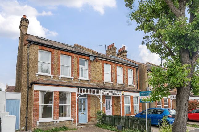 Chaffinch Road, Beckenham BR3 3 bed semi