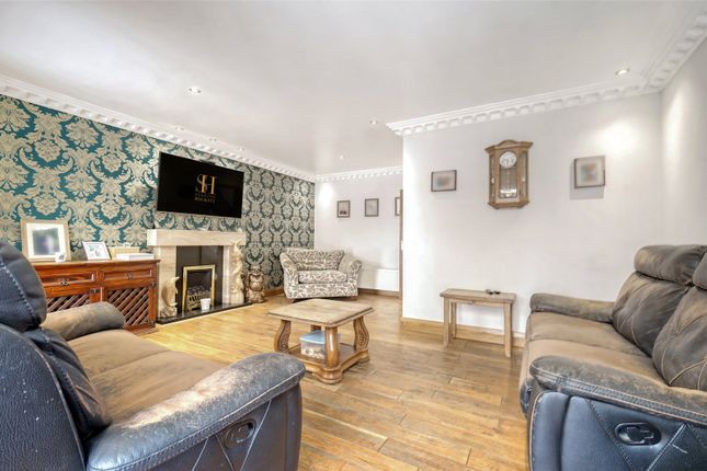 Bommel Avenue, Canvey Island, Essex, SS8 4 bed detached house for sale