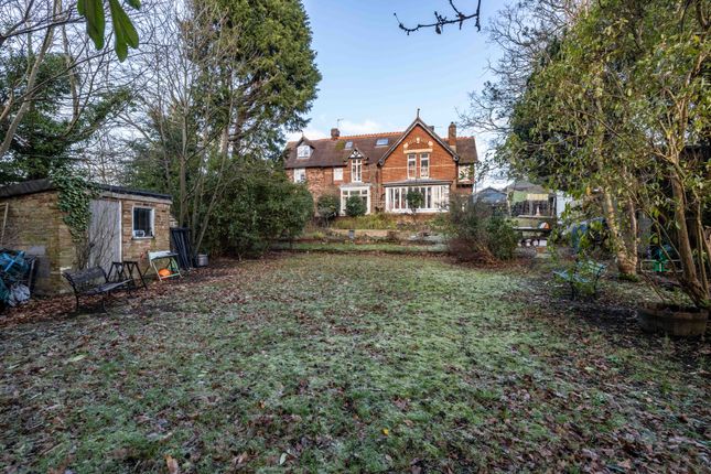 Staines Hill, Sturry, Canterbury, CT2 5 bed maisonette for sale