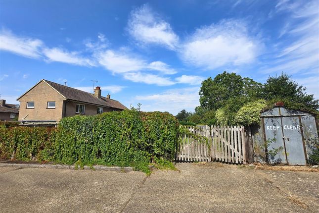 CHAIN FREE PROJECT! Albury, Little... 3 bed semi