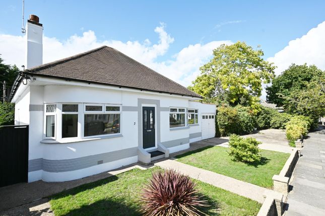 Rosecroft Gardens, Twickenham TW2 2 bed detached bungalow for sale