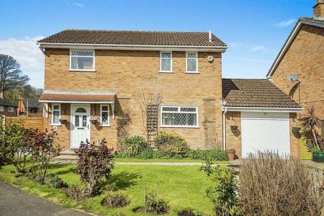 Graveney Close, Cliffe Woods... 3 bed detached house for sale