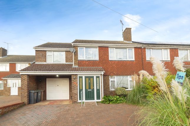 5 bedroom semi-detached house for sale