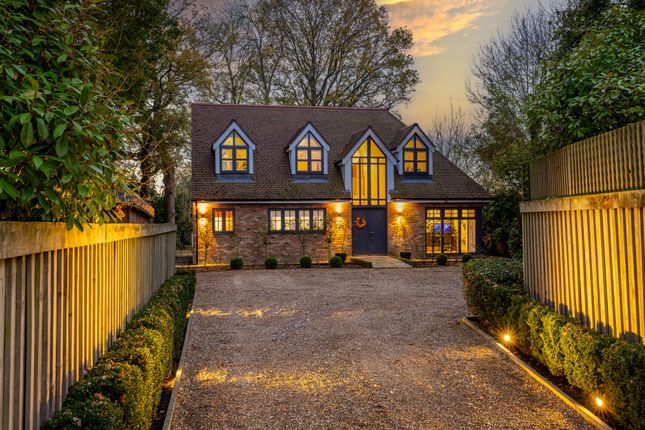 Swan Lane, Edenbridge, TN8 4 bed detached house for sale