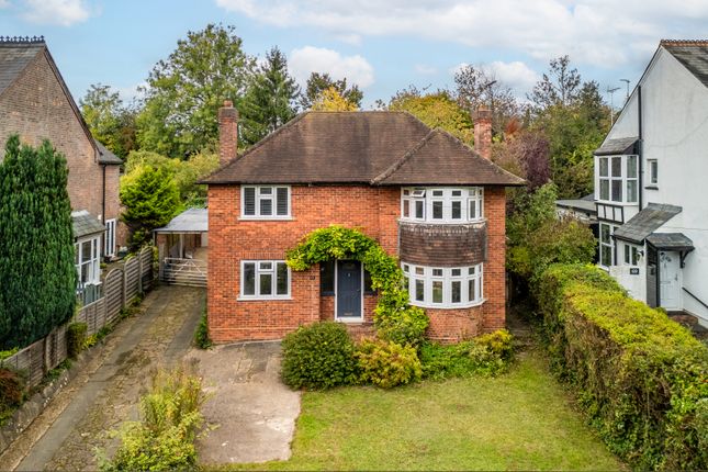 Amersham Road, Buckinghamshire HP13 3 bed detached house for sale
