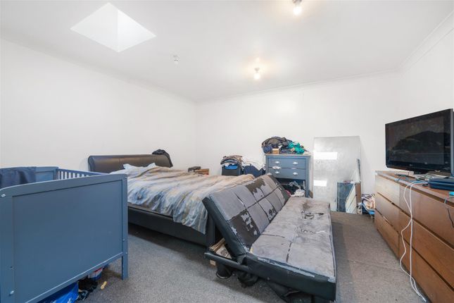 Maple Road, London Studio for sale