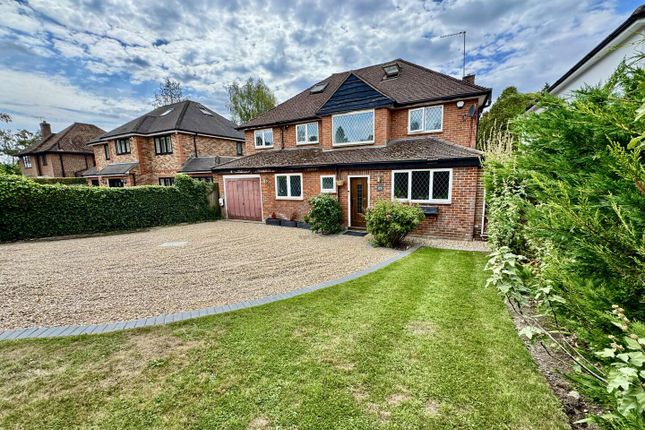 Rowlands Avenue, Pinner HA5 6 bed detached house for sale