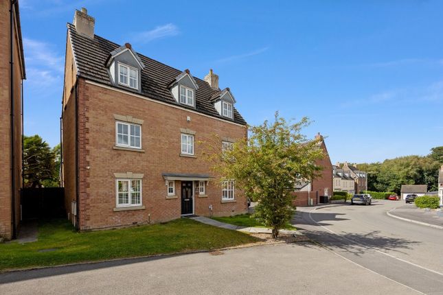 Crystal Wood Drive, Pontyclun CF72 5 bed detached house for sale