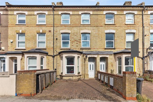 Blackstock Road, London, N4 2 bed apartment for sale