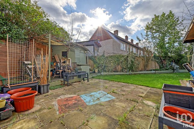 5 bedroom end of terrace house for sale
