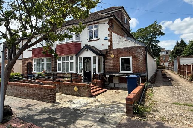 4 bed property