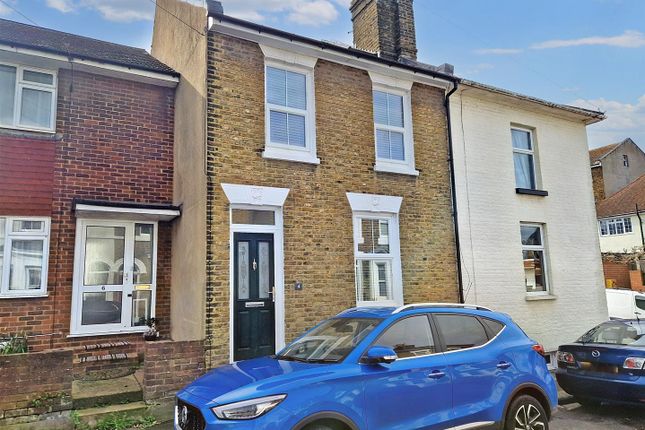 Ridley Road, Rochester 3 bed terraced house for sale