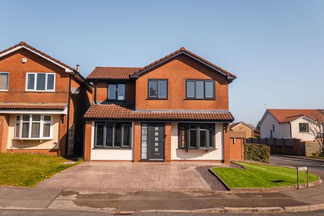 4 bed detached house