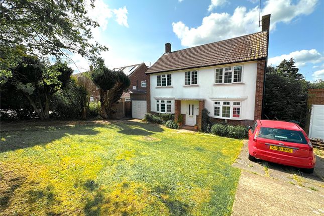 Carrington Avenue, Borehamwood... 3 bed detached house for sale