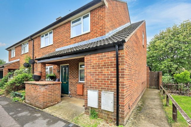 Queens Road, Carterton OX18 2 bed maisonette for sale