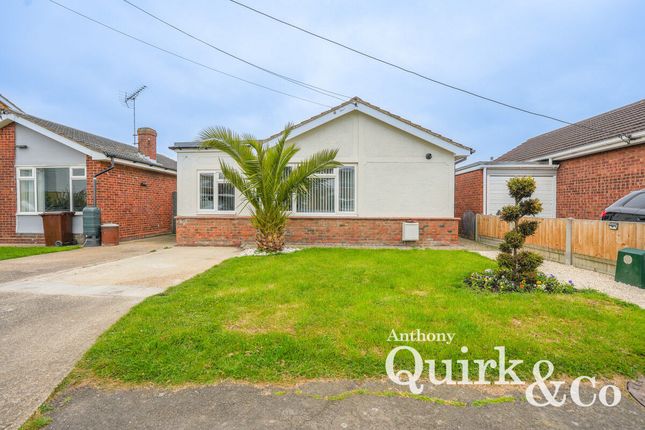 Aalten Avenue, Canvey Island, SS8 2 bed detached bungalow for sale