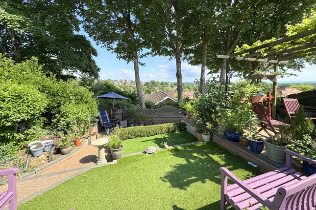 Grants Close Wincanton 4 bed detached house for sale