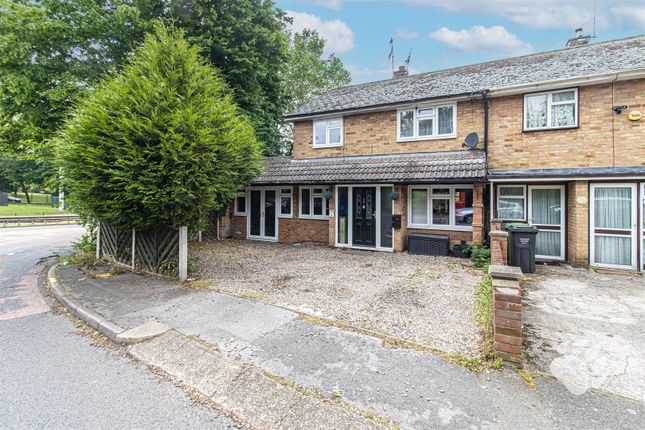 Church Road, Basildon SS14 3 bed end of terrace house for sale