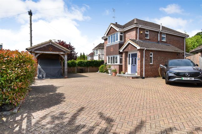 Ayling Lane, Hampshire GU11 3 bed detached house for sale